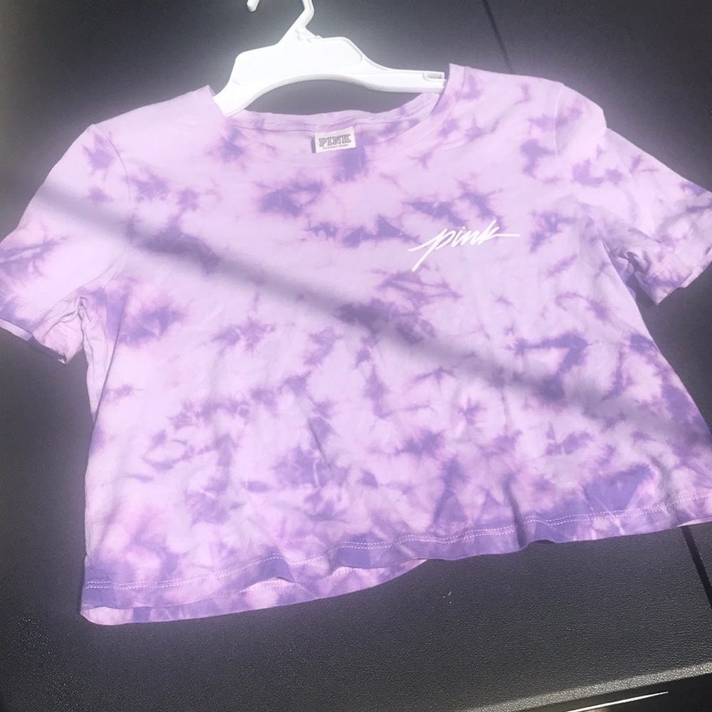 tie dye purple and white cropped shirt